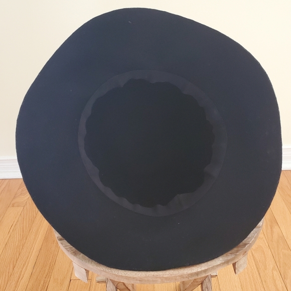 Hat - Picture 3 of 3